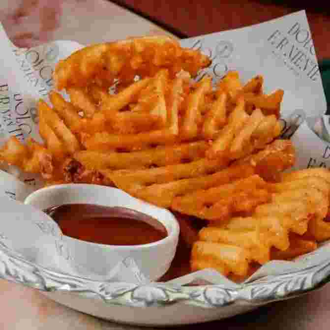 french-fries-with-bbq-sauce.webp