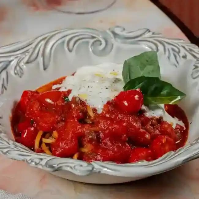 meals/20260609084047-spaghetti-alla-assassina-with-stracciatella.webp
