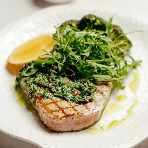 meals/20260721124034-grilled-steak-and-tuna-broccoli-and-gremolata.webp
