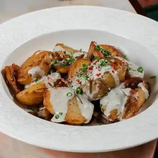 meals/20260609083716-baby-potatoes-with-mushrooms-and-gorgonzola-sauce.webp