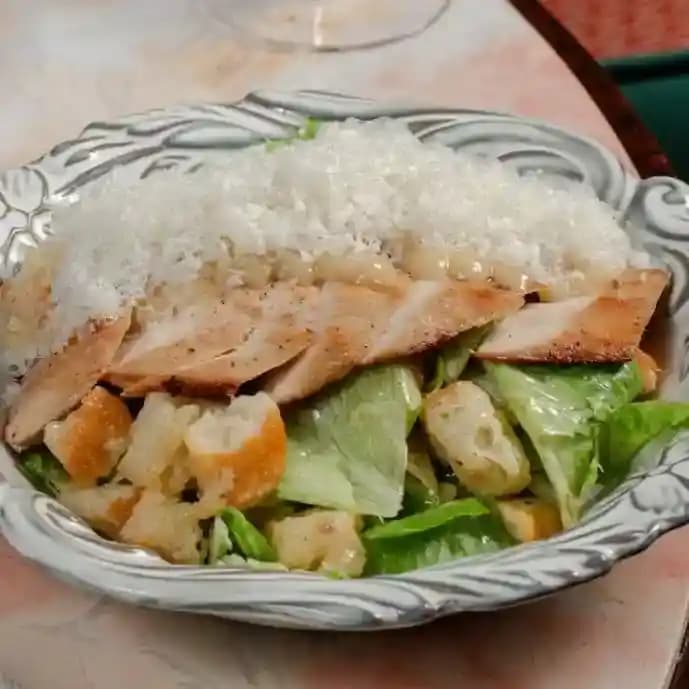 meals/20260609084518-caesar-salad-with-chicken.webp